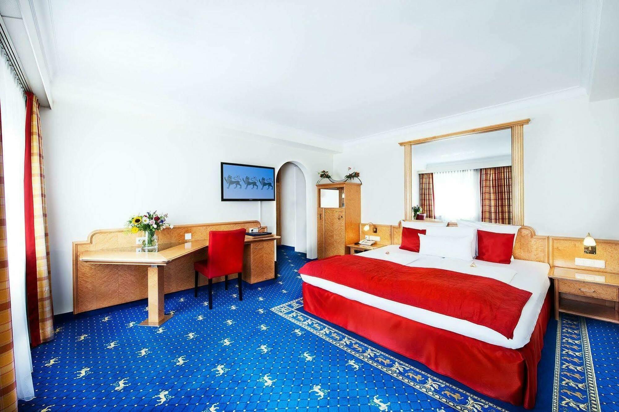 Hotel Drei Loewen 4*